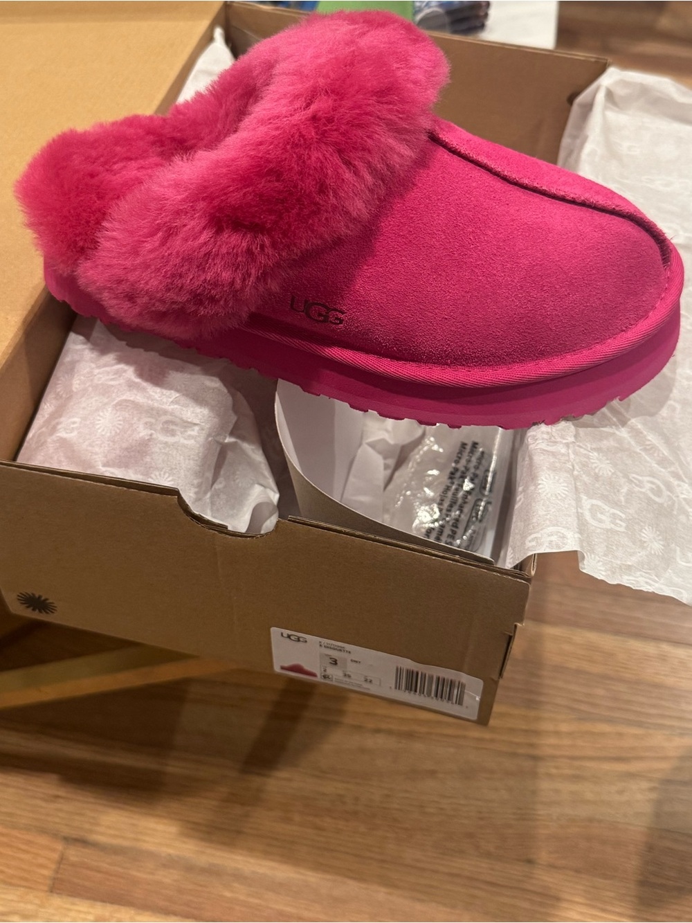 NWT UGG Girls Disquette Slippers (BIG KID)